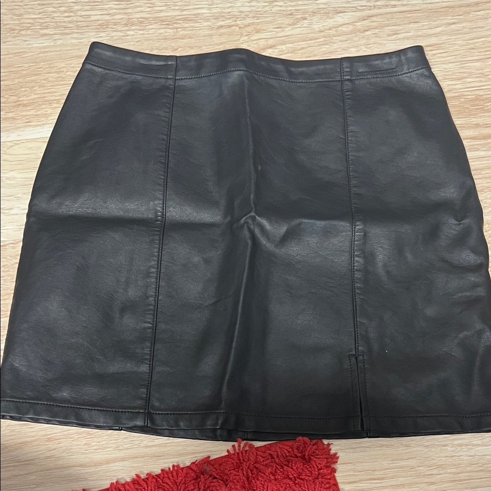 Forever 21 Black Faux Leather Mini Skirt